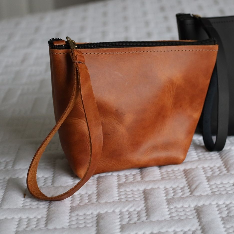 Waverly Leather Wristlet